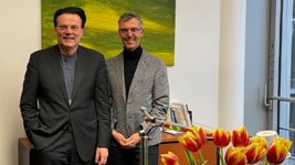 Thiemo Fojkar, Vorstandsvorsitzender des Internationalen Bundes (IB) und Lars Castellucci, stellvertretender Vorsitzender des Ausschusses für Inneres und Heimat und kommissarischer Leiter, im Deutschen Bundestag.