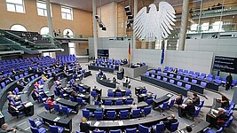 Blick in den Plenarsaal des Deutschen Bundestags.