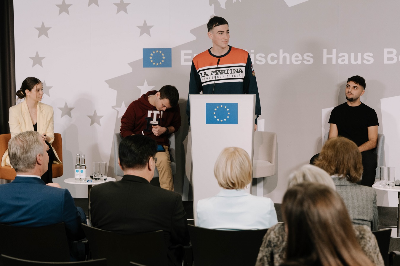 Schüler*innen der Carlo Schmid Schule Karlsruhe berichten von ihren Projekten