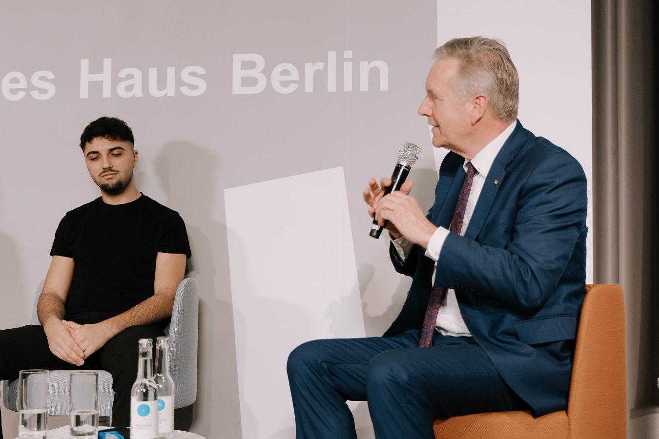 Diskussion mit Christian Wulff und den Schülern*Schülerinnen der Carlo Schmid Schule Karlsruhe
