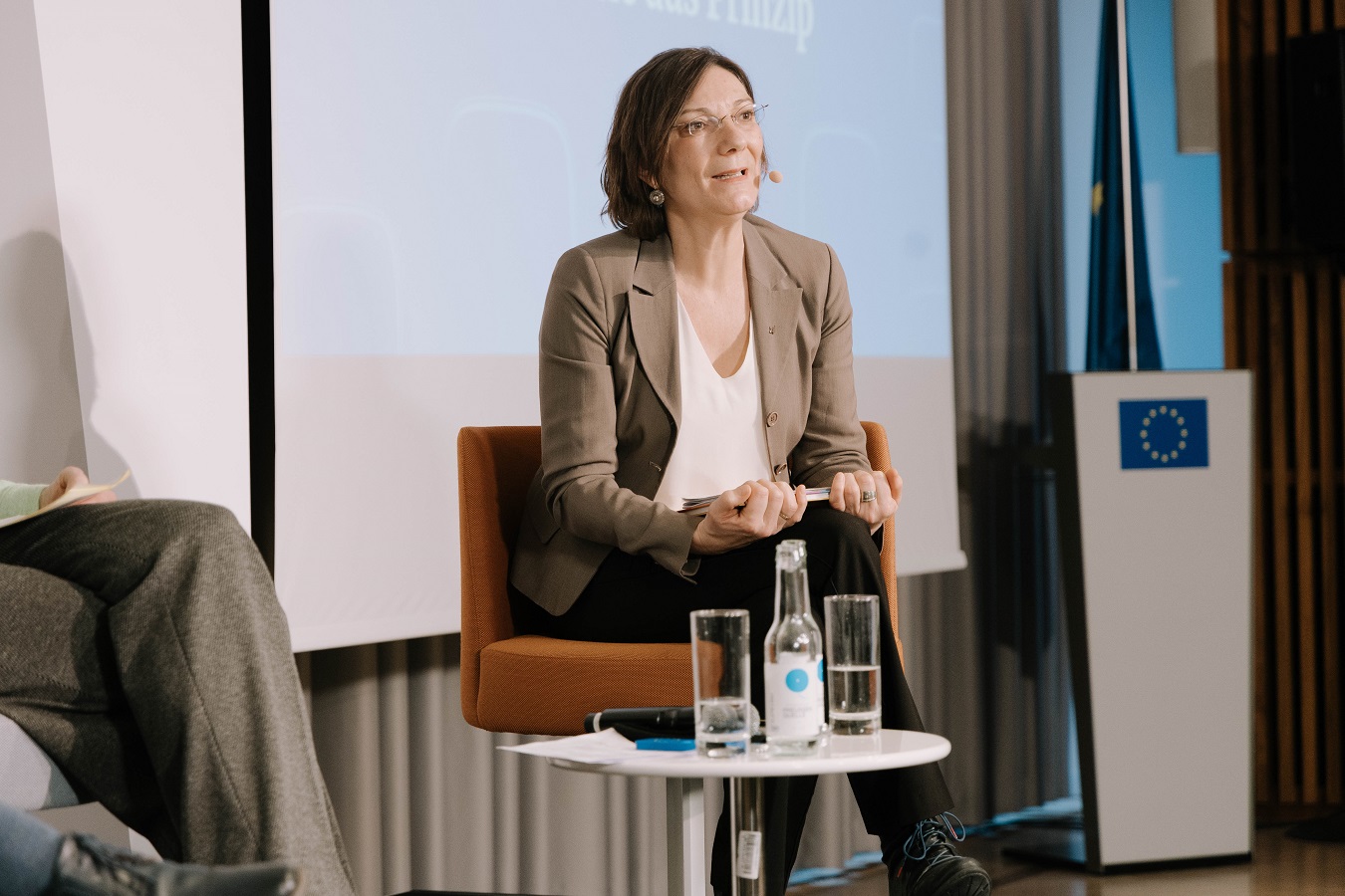 Sterenn Coudray moderiert ein Gespräch zu Europa