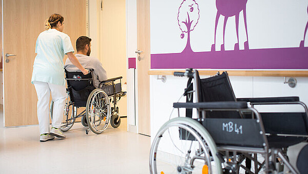 Pflegerin in Krankenhaus