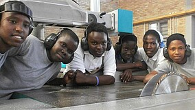 Teilnehmer*innen am Projekt proWood des Internationalen Bundes (IB) in Ruanda 