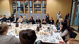 Bundestags-Abgeordnete beim Parlamentarischen Frühstück