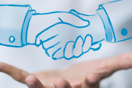 Eine geöffnete Handfläche hält eine blau gezeichnete Darstellung eines Händedrucks zwischen zwei Ärmeln mit Manschettenknöpfen