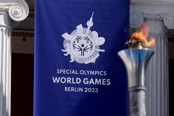 Feuer und Logo der Special Olympics World Games