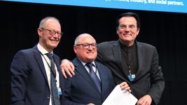 Die Präsidenten der drei Bildungsverbände von links nach rechts: Giorgio Sbrissa (EVTA), Joachim James Calleja (EfVET) sowie Thiemo Fojkar (EVBB).